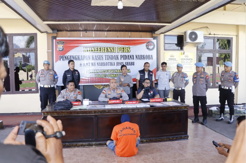 Polres Pinrang Tangkap Pria Bawa Sabu 1,8 Kilogram dari Malaysia